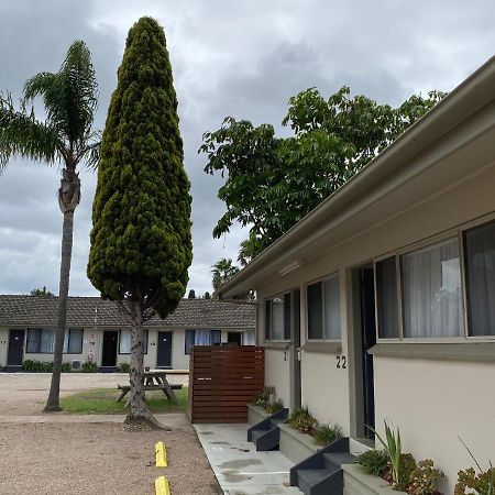 Hanging Rock Family Motel Batemans Bay Exterior foto