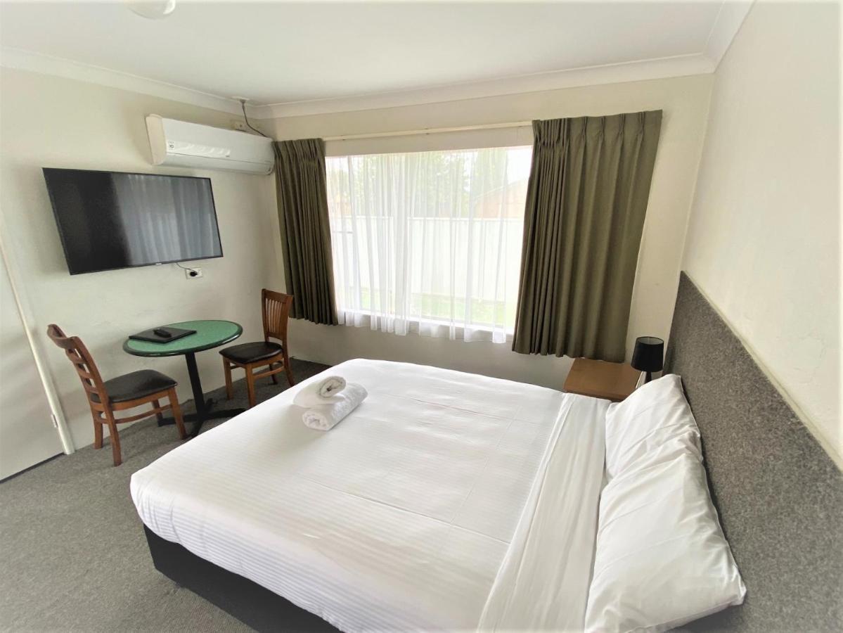 Hanging Rock Family Motel Batemans Bay Exterior foto